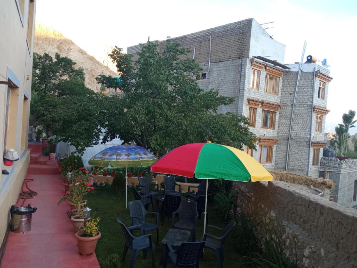 Gaywoo Guest House Leh Buitenkant foto